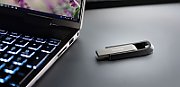 SanDisk Extreme Go USB flash drive 256 GB USB Type-A 3.2 Gen 1 (3.1 Gen 1) Stainless steel