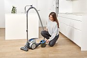 Black & Decker BXVML700E vacuum 2 L Cylinder vacuum Dry 700 W Bagless