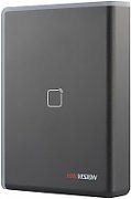 Cititor de carduri Hikvision DS-K1102AE, Pro series, suporta caduri EM frecventa:125KHz, conectivitate: RS-485 si  protocol Wiegand (W26/ W34), distanta de citire: ≤ 50 mm, LED stare, beeper, Watchdog, alimentare: 12 VDC, dimensiuni: 121 mm × 86.5 mm × 14 mm, IP64, greutate: 0.14 kg