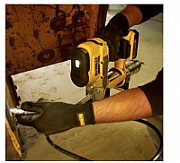 DeWALT DCGG571M1 power grease gun