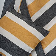   King Size Bedspread 200x220 with 2 pillow covers 45x45 cm 
Material : 75% Cotton and  25% Polyester
  