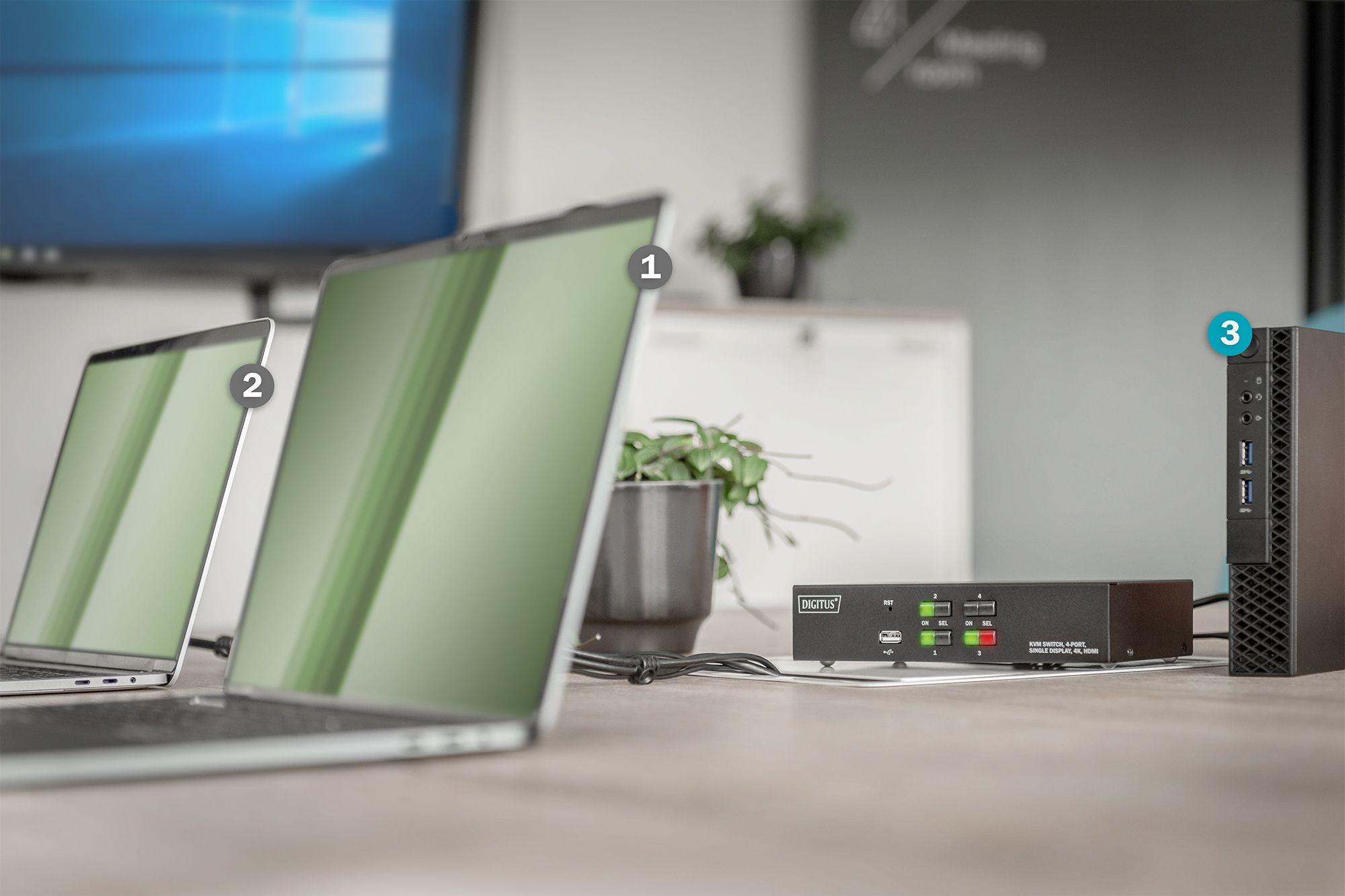 Desktop 4 Port HDMI KVM Switch 4k@30Hz