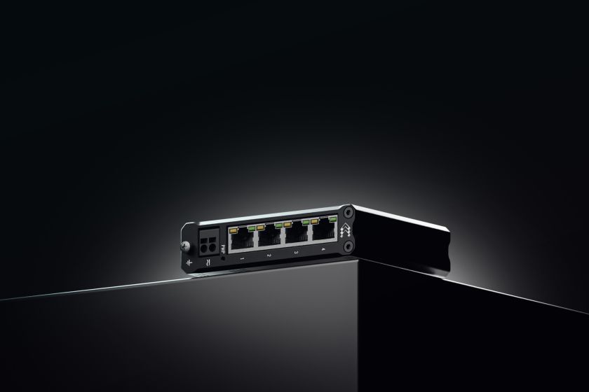 Teltonika TSW304 switch-uri Gigabit Ethernet (10/100/1000) Power over Ethernet (PoE) Suport Negru_1