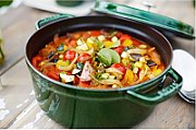 STAUB round cast iron pot 40509-358-0