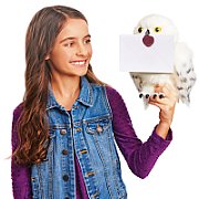 PROMO Wizarding World Interactive Owl Hedwig 6061829 p1 Spin Master