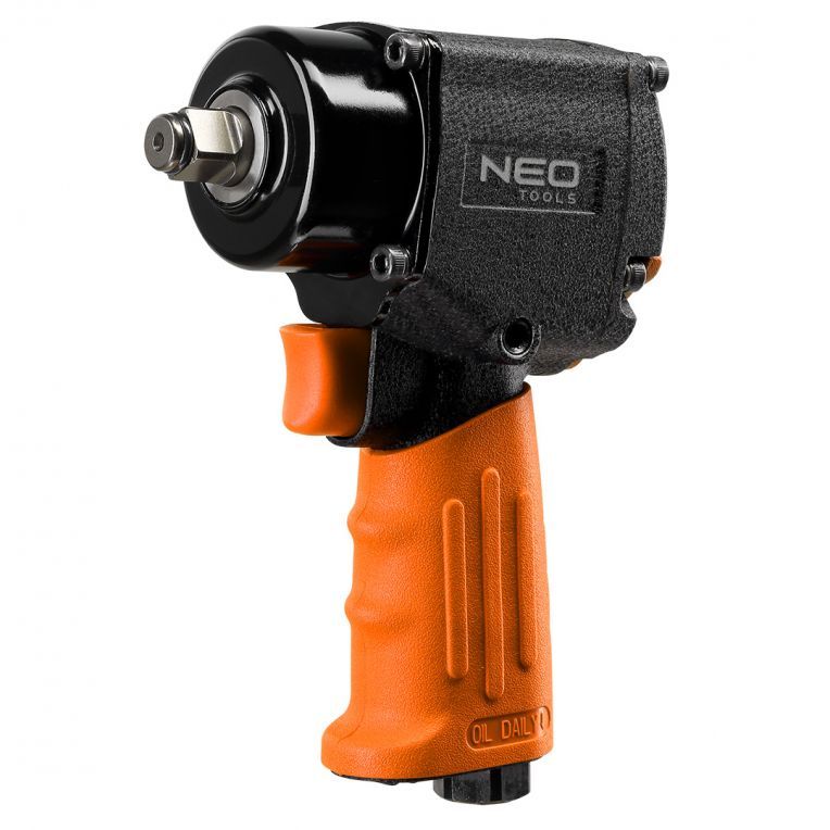 Pneumatic impact wrench  1/2   680 Nm
