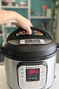 INSTANT POT DUO 8, MULTICOOKER