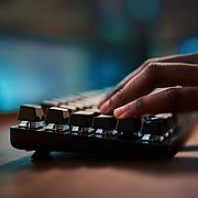 G413 TKL SE - BLACK - CH -/CENTRAL