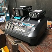 Makita Charger DC18RE  dual-port LXT+CXT
