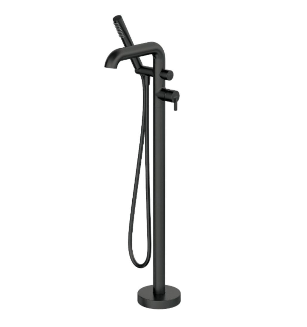 Freestanding bathtub mixer with shower set