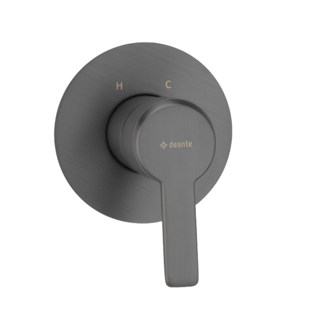 Concealed shower mixer without shower switch