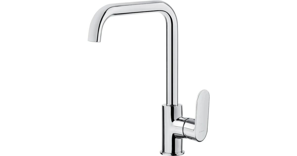 Kitchen faucet with rectangular spout