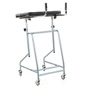 Four-wheeled support of pulpit type - walker