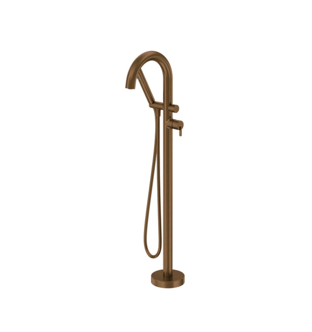 Freestanding bathtub faucet with shower set