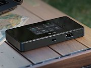 5G MOBILE WI-FI ROUTER/WI-FI 6E - TRI-BAND AXE3600