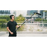 Brat telescopic Saramonic cu cablu XLR 2.5mFibra de carbon