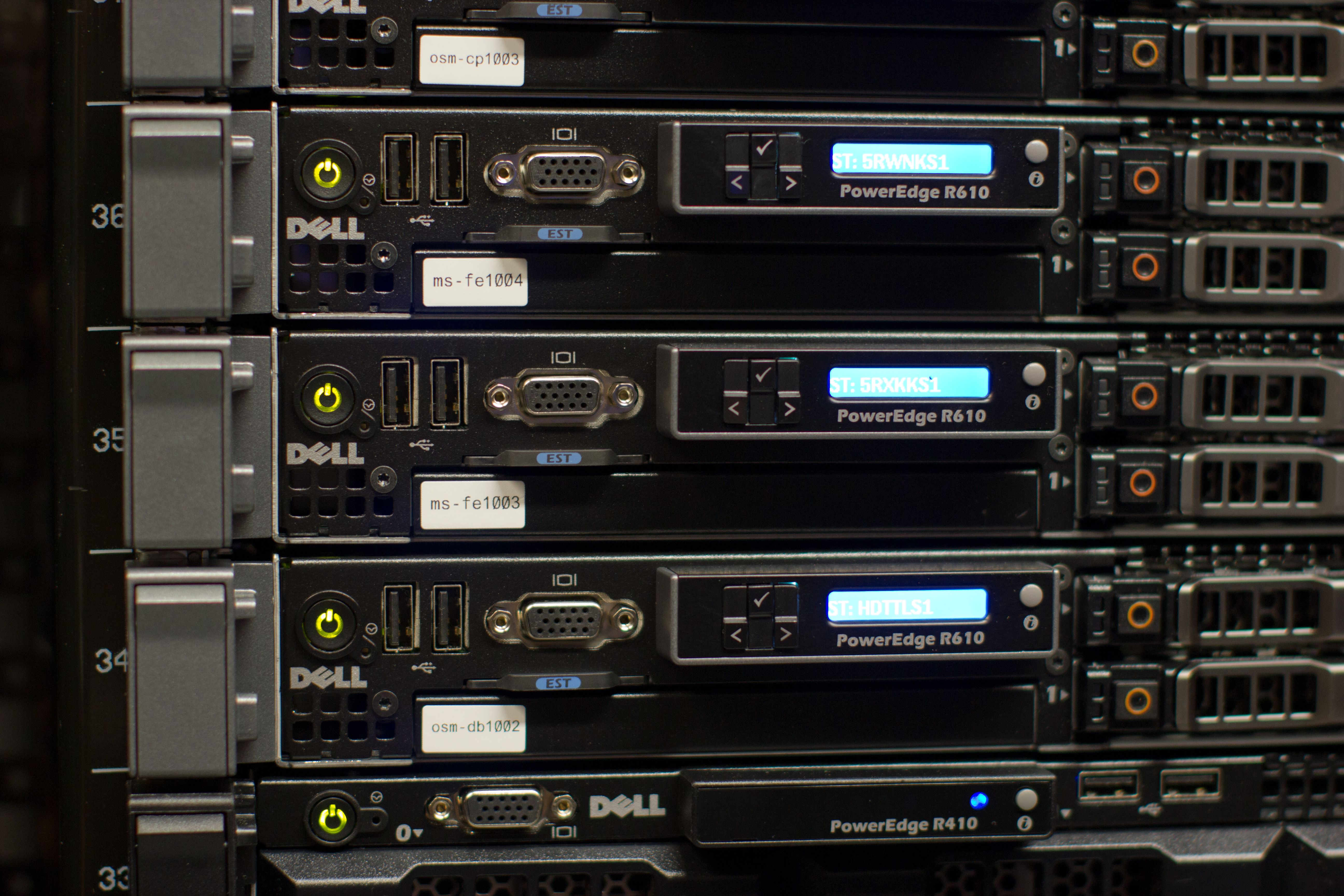 Dell PowerEdge R470 Rack Server,Intel Xeon 6 Performance 6507P 3.5G(8C/16T),32GB 6400MT/s RDIMM,480GB SSD SATA MU(8x2.5''HDD SAS/SATA),PERC H965i,iDRAC10 Ent 17G,1U Std Bezel,Ethernet E610-XAT2 Dual Port 10GbE,Dual Hot-plug PSU(1+1)1100W Tit,3Yr NBD